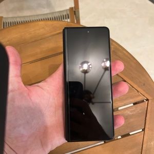 Samsung galaxy Z Fold 3 256gb Verizon